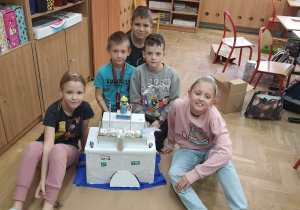 Klasa IIIb buduje zamki