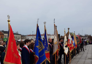 11 listopada - uczniowie na obchodach Święta Niepodległości