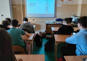 Lekcja o dezinformacji w klasach 6 - 8