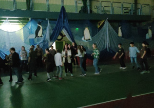 Dyskoteka karnawałowa klas 4 - 8
