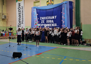 Zakończenie roku szkolnego 2024-2025 klasy 8