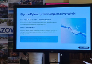Przedstawiciele szkoły podczas konferencji oświatowej pt. "Technologia jest dla ludzi, a nie ludzie dla technologii"