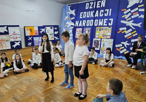 Uroczysta akademia z okazji Dnia Edukacji Narodowej w JEDYNCE