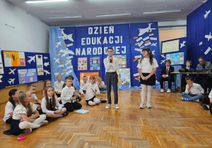 Uroczysta akademia z okazji Dnia Edukacji Narodowej w JEDYNCE