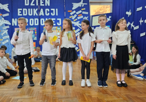 Uroczysta akademia z okazji Dnia Edukacji Narodowej w JEDYNCE