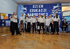 Uroczysta akademia z okazji Dnia Edukacji Narodowej w JEDYNCE
