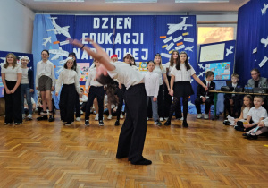 Uroczysta akademia z okazji Dnia Edukacji Narodowej w JEDYNCE