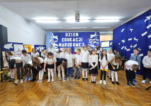Uroczysta akademia z okazji Dnia Edukacji Narodowej w JEDYNCE