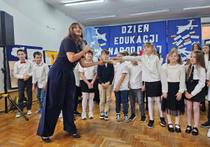 Uroczysta akademia z okazji Dnia Edukacji Narodowej w JEDYNCE