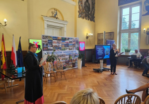 Przedstawiciele szkoły podczas konferencji oświatowej pt. "Technologia jest dla ludzi, a nie ludzie dla technologii"