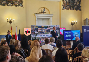 Przedstawiciele szkoły podczas konferencji oświatowej pt. "Technologia jest dla ludzi, a nie ludzie dla technologii"
