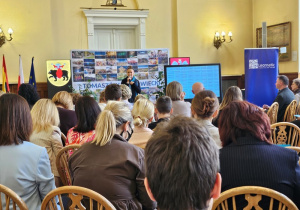Przedstawiciele szkoły podczas konferencji oświatowej pt. "Technologia jest dla ludzi, a nie ludzie dla technologii"