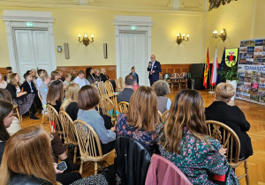 Przedstawiciele szkoły podczas konferencji oświatowej pt. "Technologia jest dla ludzi, a nie ludzie dla technologii"