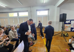 Uroczysta akademia z okazji Dnia Edukacji Narodowej w JEDYNCE