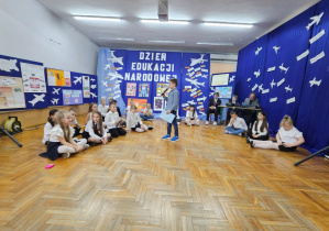 Uroczysta akademia z okazji Dnia Edukacji Narodowej w JEDYNCE