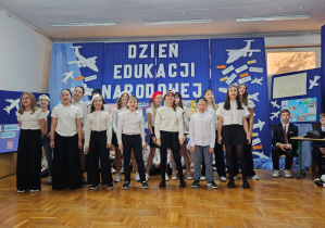 Uroczysta akademia z okazji Dnia Edukacji Narodowej w JEDYNCE