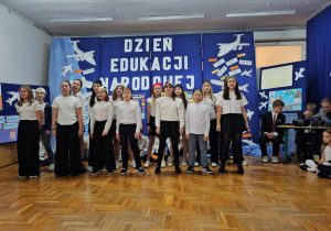 Uroczysta akademia z okazji Dnia Edukacji Narodowej w JEDYNCE
