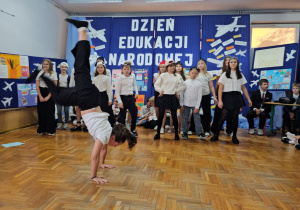 Uroczysta akademia z okazji Dnia Edukacji Narodowej w JEDYNCE