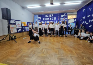 Uroczysta akademia z okazji Dnia Edukacji Narodowej w JEDYNCE