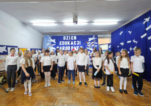 Uroczysta akademia z okazji Dnia Edukacji Narodowej w JEDYNCE