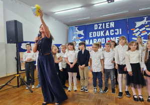 Uroczysta akademia z okazji Dnia Edukacji Narodowej w JEDYNCE