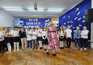 Uroczysta akademia z okazji Dnia Edukacji Narodowej w JEDYNCE