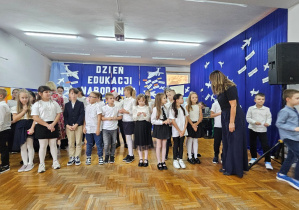 Uroczysta akademia z okazji Dnia Edukacji Narodowej w JEDYNCE