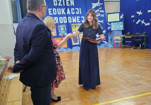 Uroczysta akademia z okazji Dnia Edukacji Narodowej w JEDYNCE